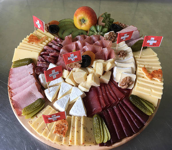 Käse und Fleischplatte 